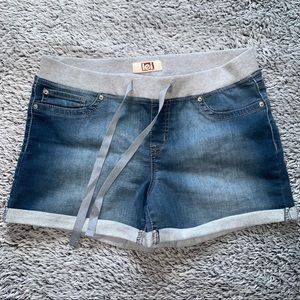 NWOT LEI Stretchy Jean Drawstrings Shorts